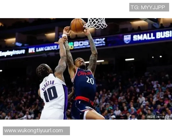 快船半场大胜国王20分保罗助攻如潮大洛三分火力全开小卡表现抢眼 快船半场大胜国王20分保罗助攻如潮大洛三分火力全开小卡表现抢眼