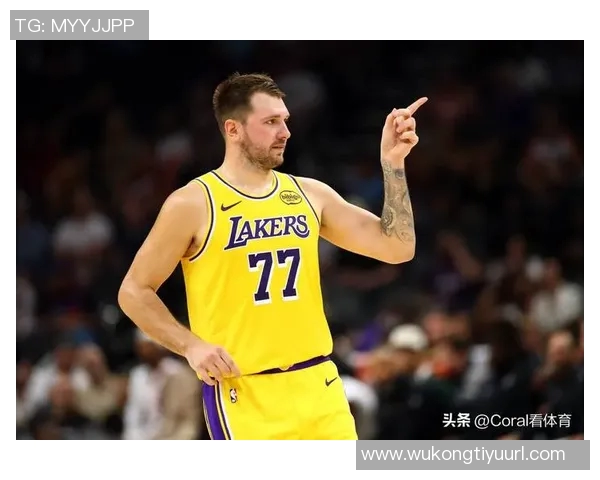 詹姆斯称赞东契奇身体状态出色有助于赛后恢复表现提升 詹姆斯称赞东契奇身体状态出色有助于赛后恢复表现提升