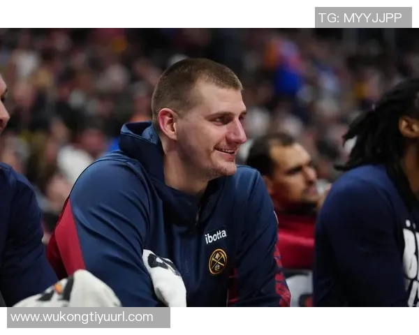 约基奇三节表现出色14分9板12助攻助球队稳居领先位置