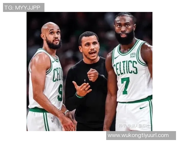 杰伦布朗谈遭遇包夹时的传球选择强调对队友的信任与团队合作的重要性