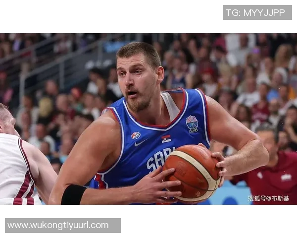 约基奇化身魔术师亚历山大与杨在费城的精彩对决